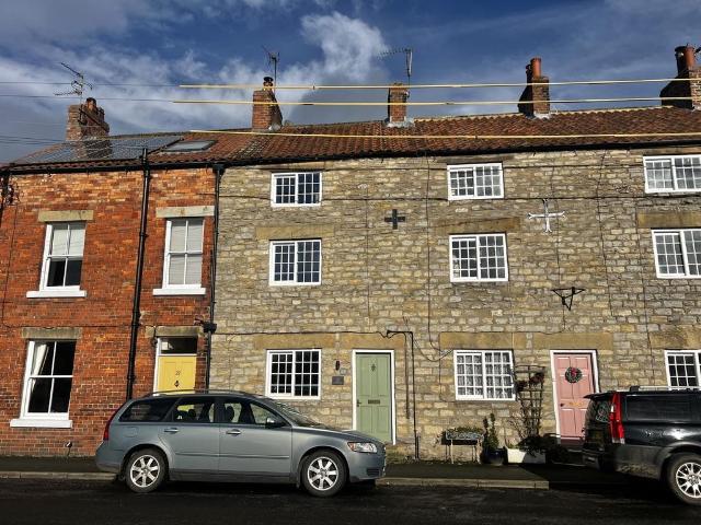 2 bedroom terraced house for sale