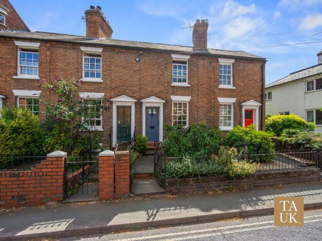2 bedroom terraced house for sale