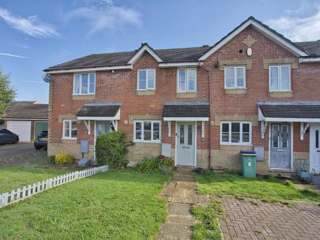 2 bedroom terraced house for sale