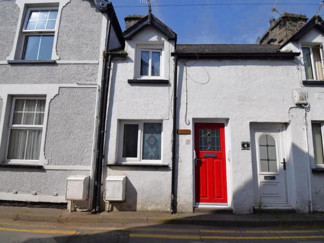2 bedroom terraced house for sale