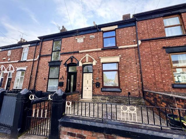 2 bedroom terraced house for sale