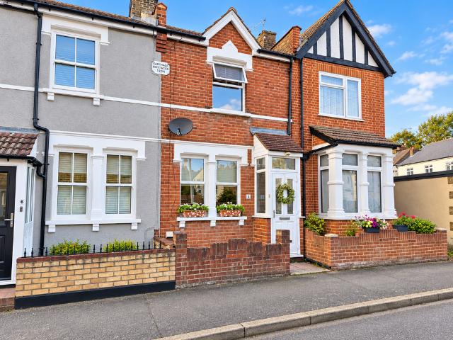 2 bedroom terraced house for sale