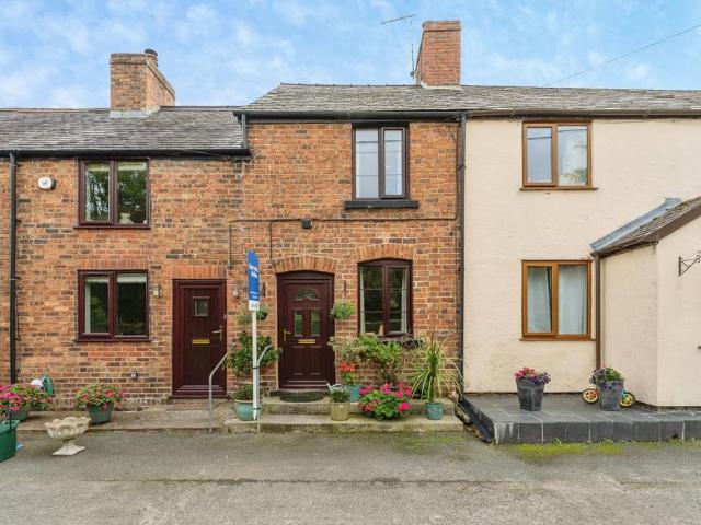 2 bedroom terraced house for sale
