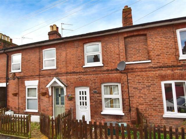 2 bedroom terraced house for sale