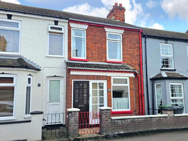 2 bedroom terraced house for sale