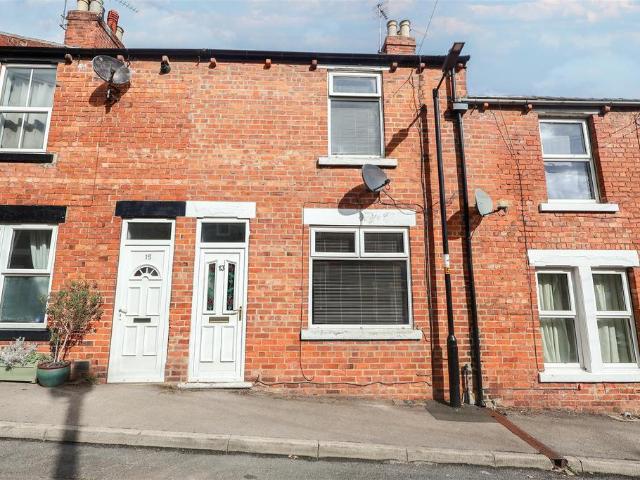 2 bedroom terraced house for sale