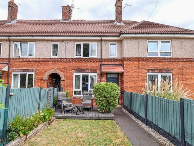 2 bedroom terraced house for sale