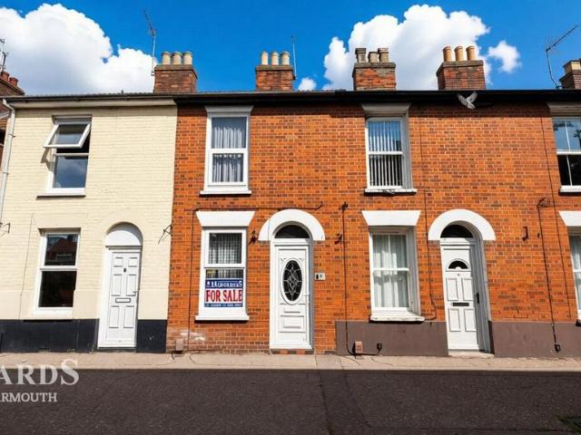 2 bedroom terraced house for sale