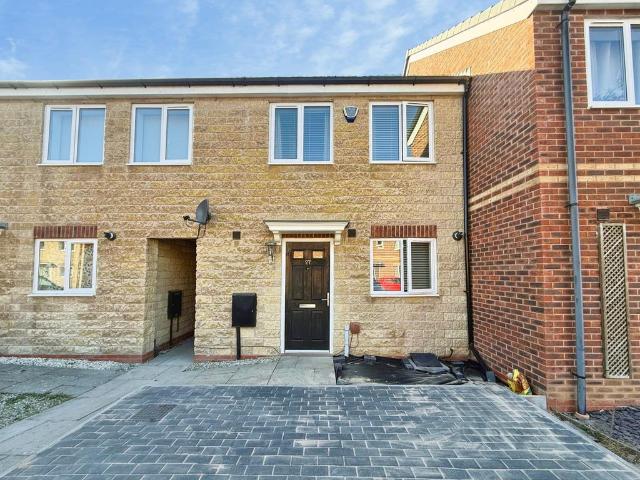 2 bedroom terraced house for sale