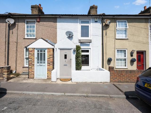2 bedroom terraced house for sale