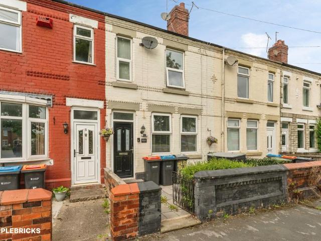 2 bedroom terraced house for sale