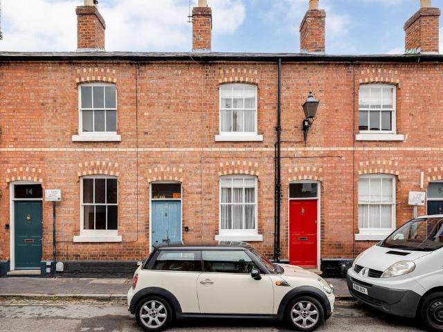 2 bedroom terraced house for sale