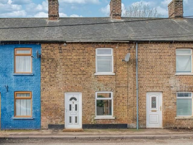 2 bedroom terraced house for sale