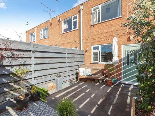 2 bedroom terraced house for sale