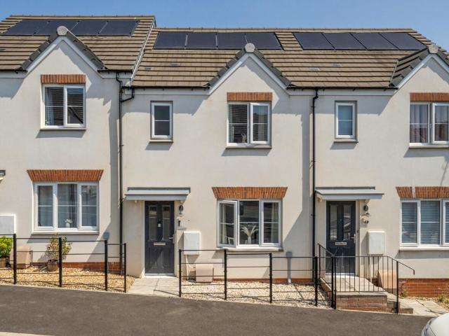 2 bedroom terraced house for sale