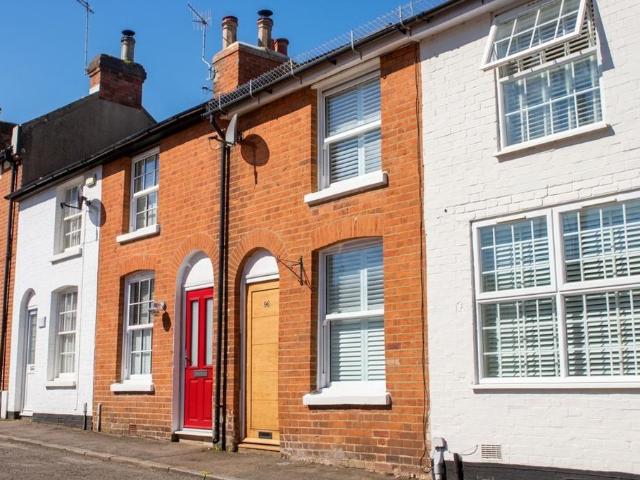 2 bedroom terraced house for sale