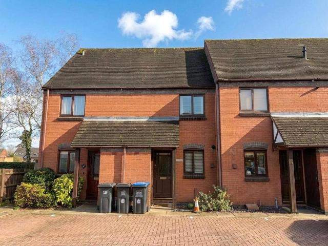2 bedroom terraced house for sale