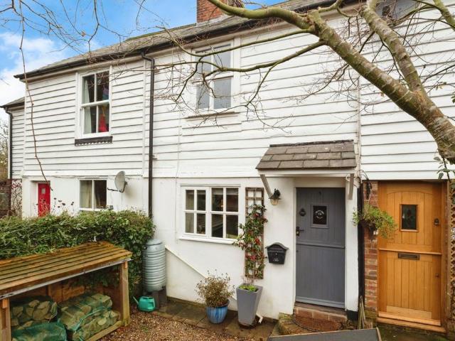 2 bedroom terraced house for sale