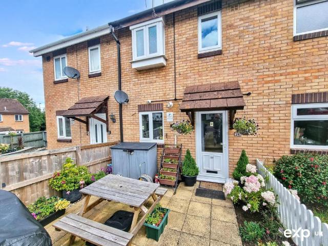 2 bedroom terraced house for sale