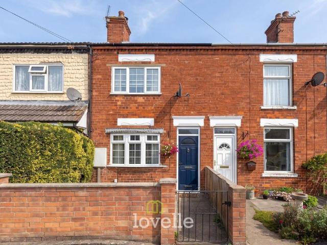 2 bedroom terraced house for sale