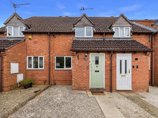 2 bedroom terraced house for sale