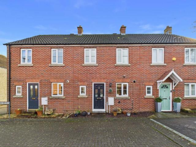 2 bedroom terraced house for sale