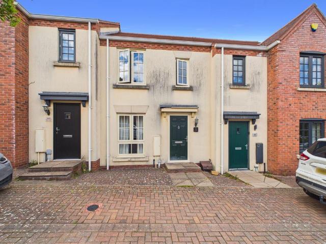 2 bedroom terraced house for sale