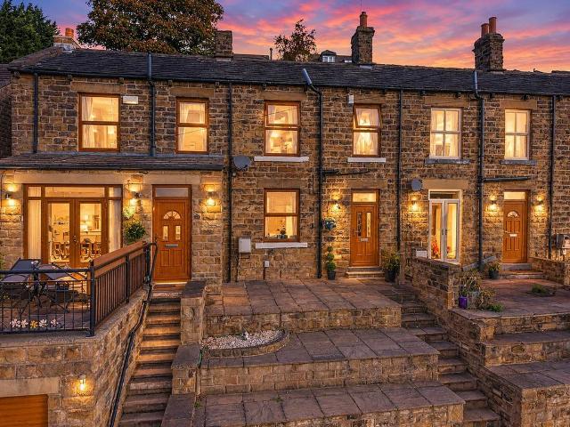 2 bedroom terraced house for sale