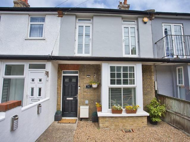 2 bedroom terraced house for sale