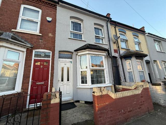 2 bedroom terraced house for sale