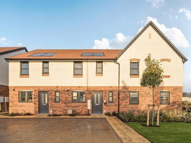 2 bedroom end of terrace house for sale