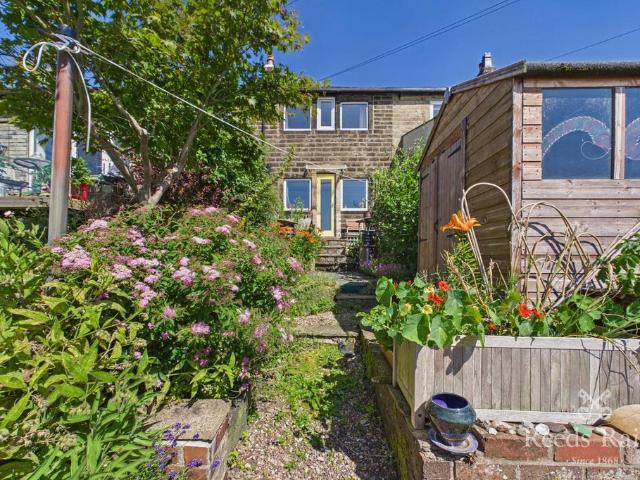 2 bedroom terraced house for sale