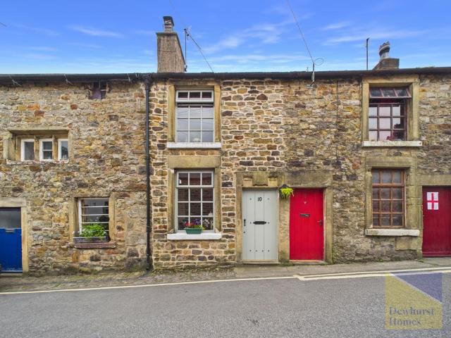 2 bedroom cottage for sale