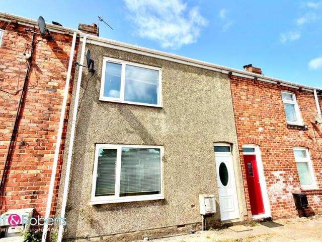 2 bedroom terraced house for sale