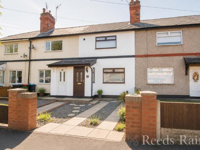 2 bedroom terraced house for sale
