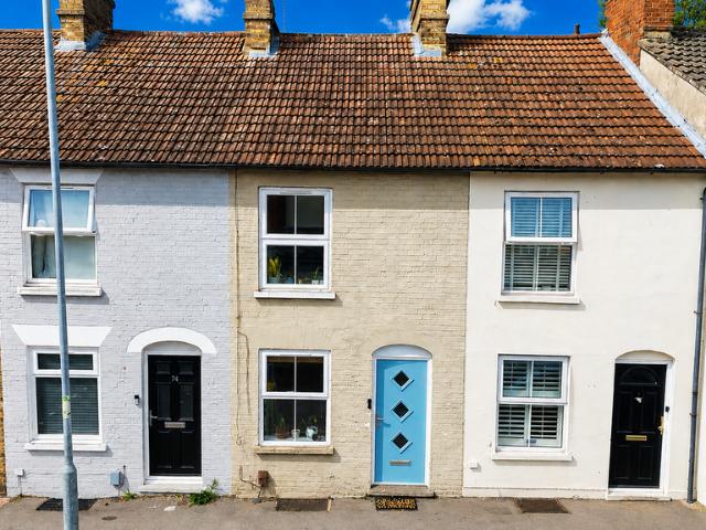 2 bedroom terraced house for sale