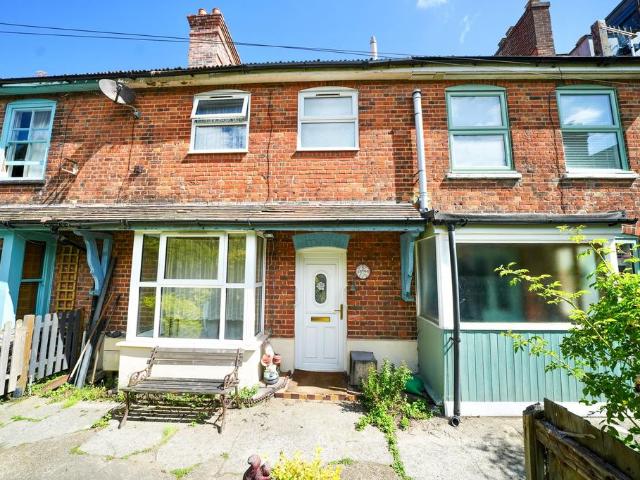 2 bedroom terraced house for sale