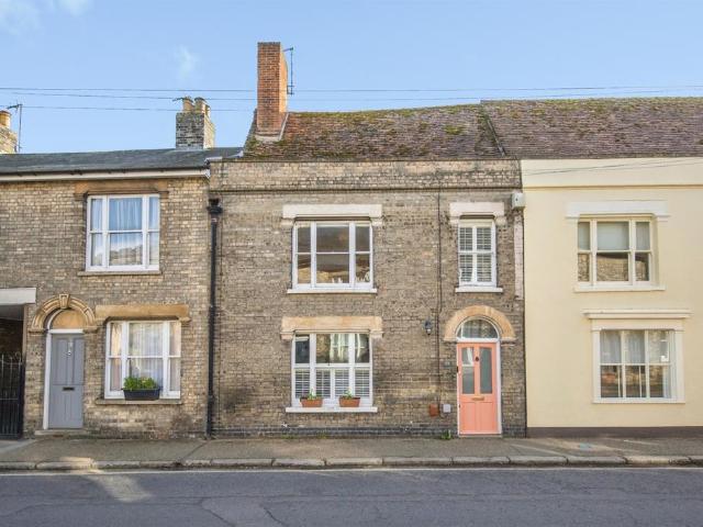 2 bedroom terraced house for sale