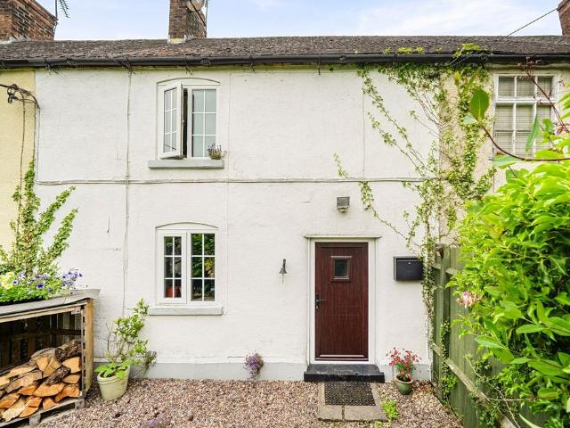 2 bedroom terraced house for sale
