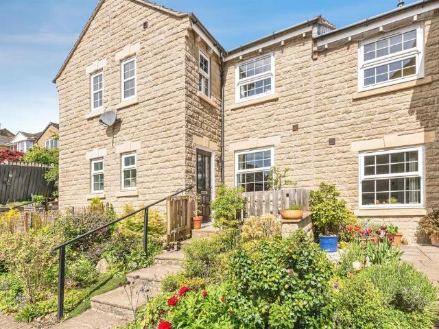 2 bedroom terraced house for sale
