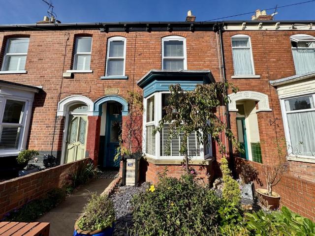 2 bedroom terraced house for sale