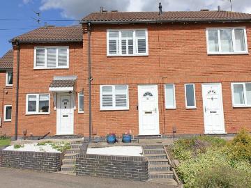 2 bedroom terraced house for sale