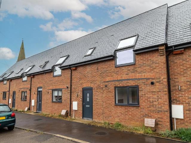 2 bedroom mews for sale