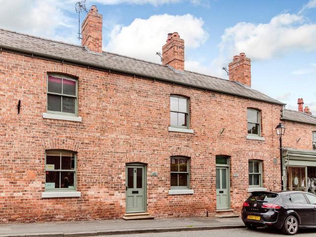 2 bedroom terraced house for sale