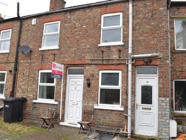 2 bedroom terraced house for sale