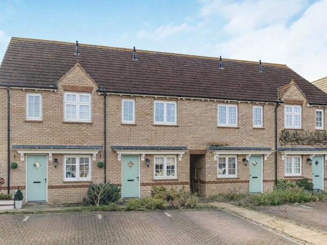 2 bedroom terraced house for sale