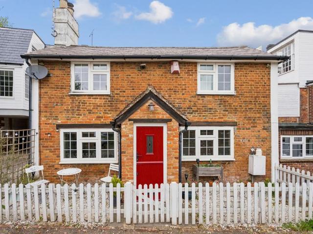 2 bedroom terraced house for sale