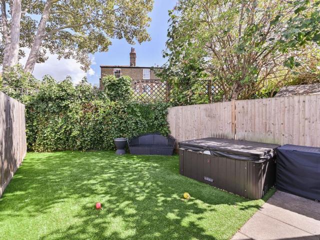 1 bedroom terraced house for sale