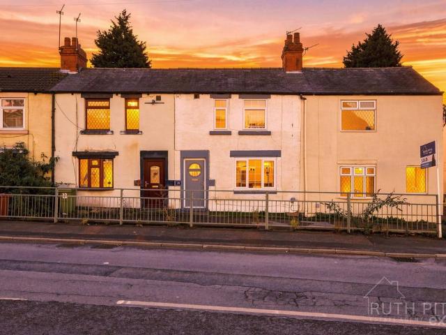 2 bedroom terraced house for sale