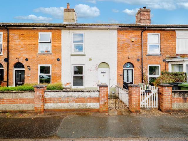 2 bedroom terraced house for sale